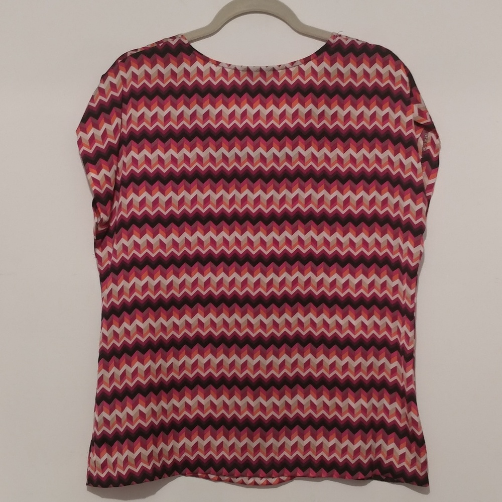 Multi colored patterned topπ - Picture 4 of 8
